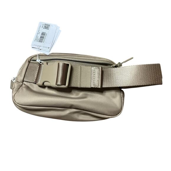 Everywhere Belt Bag with Long Strap 1L Pride Sheer Oak - Picture 2 of 8